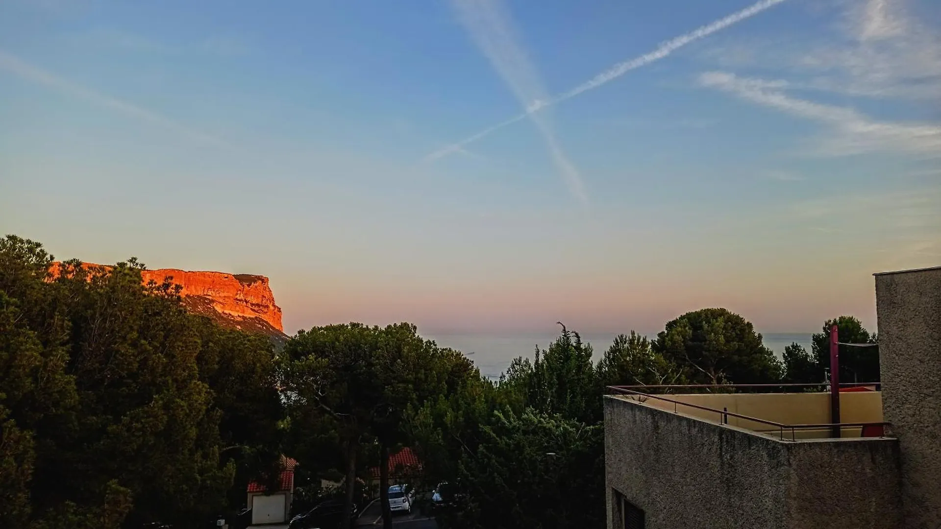 Апартаменты Bleu Cassis-Vintage -3 Ch- Magnifique Vue Mer- Parking Gratuit Et Jardin